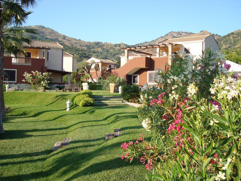 Alcantara Resort Di Charme Adults Only 佳吉 外观 照片