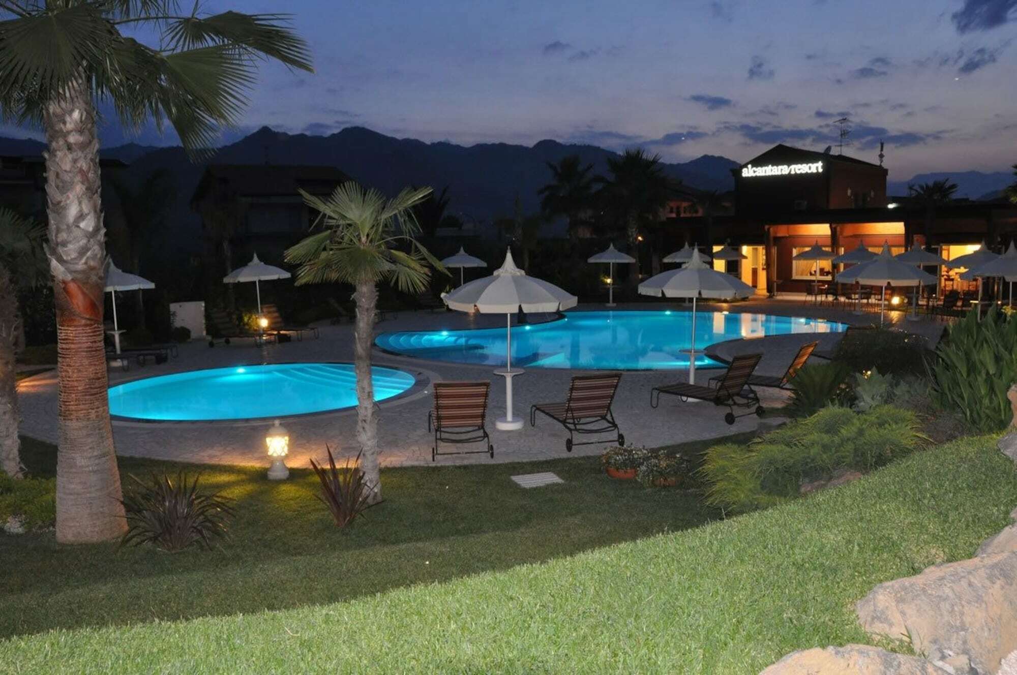 Alcantara Resort Di Charme Adults Only 佳吉 外观 照片